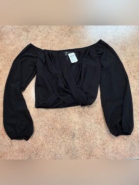 Windsor Black Off-Shoulder Twist Crop Blouse
